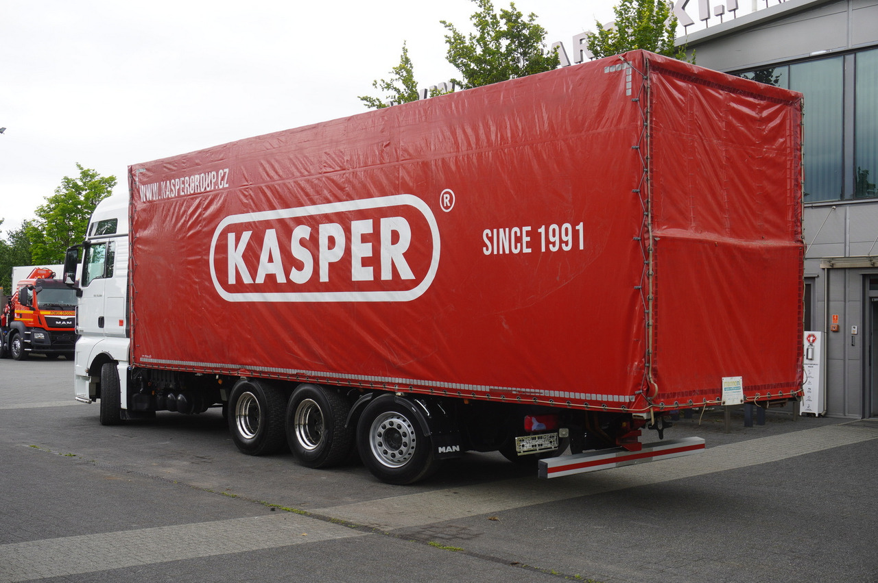 MAN MAN TGX 35.580 E6 8x4 /4 / 23 EPAL tarp superstructure / 4th axle steered - Curtainsider truck: picture 3 MAN MAN TGX 35.580 E6 8x4 /4 / 23 EPAL tarp superstructure / 4th axle steered - Curtainsider truck: picture 3