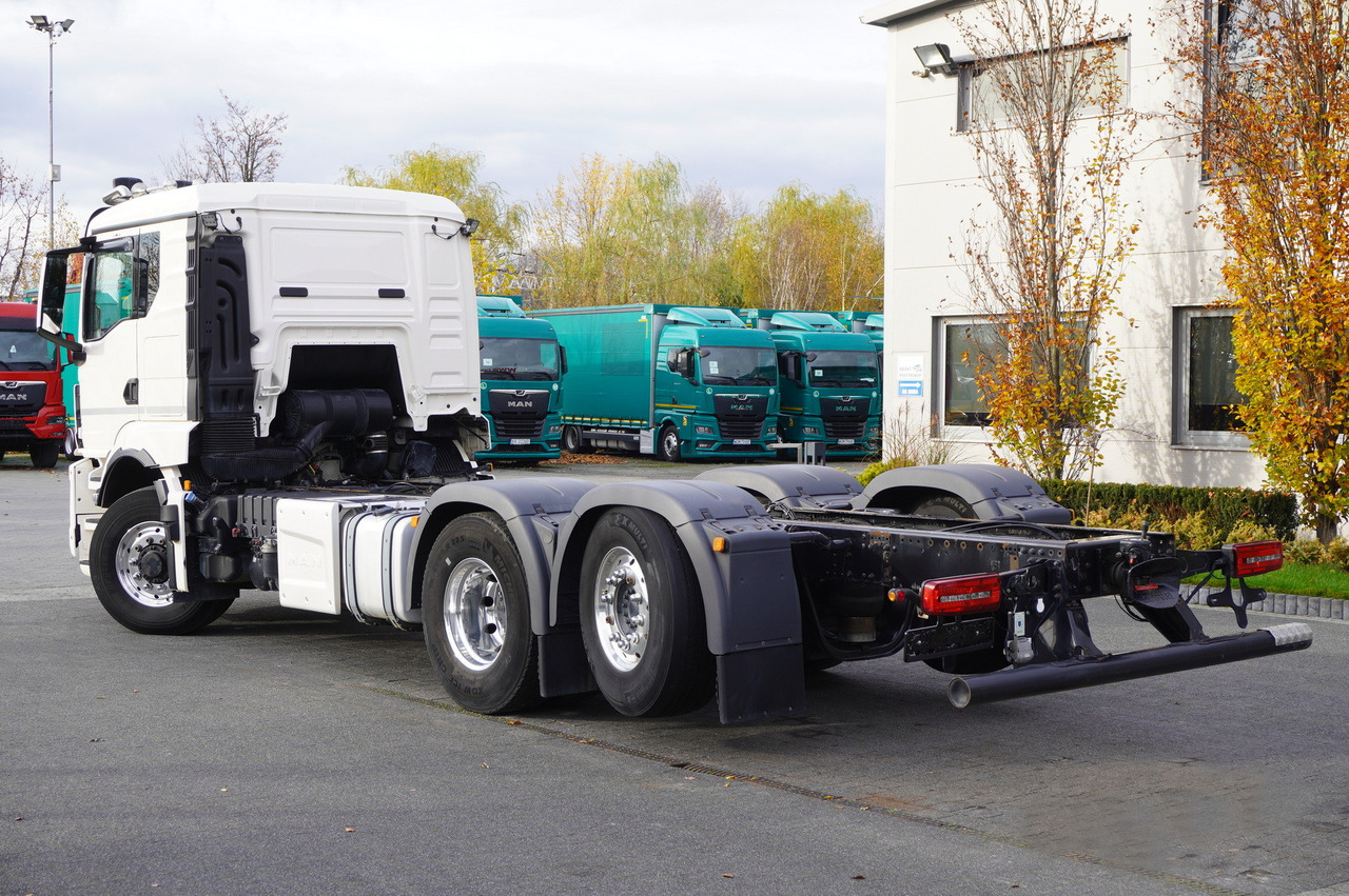 MAN TGS 26.510 6x4/4 Hydrodrive / Steering axle / Retarder / Sleeper cab - Cab chassis truck: picture 3 MAN TGS 26.510 6x4/4 Hydrodrive / Steering axle / Retarder / Sleeper cab - Cab chassis truck: picture 3