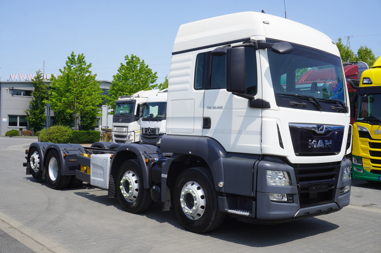 MAN TGS 35.420 8x2 / Chassis 6.4 m / 3 steered axles leasing MAN TGS 35.420 8x2 / Chassis 6.4 m / 3 steered axles: picture 7