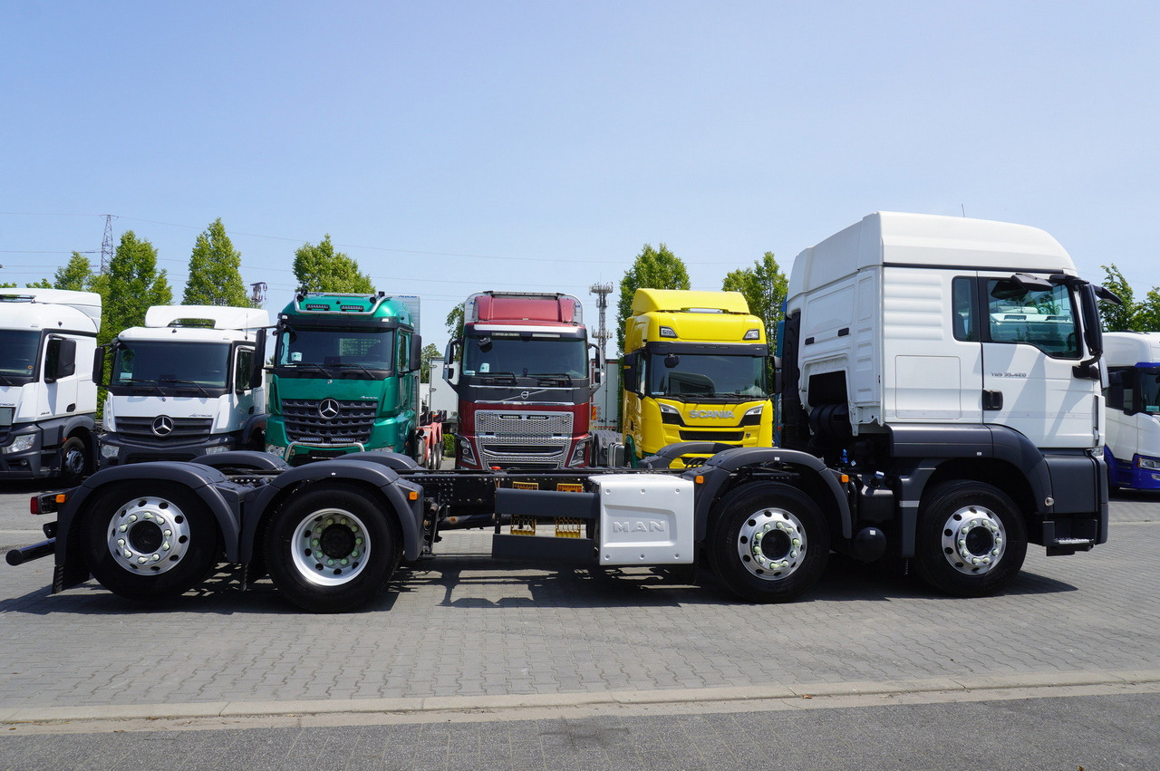 MAN TGS 35.420 8x2 / Chassis 6.4 m / 3 steered axles leasing MAN TGS 35.420 8x2 / Chassis 6.4 m / 3 steered axles: picture 6