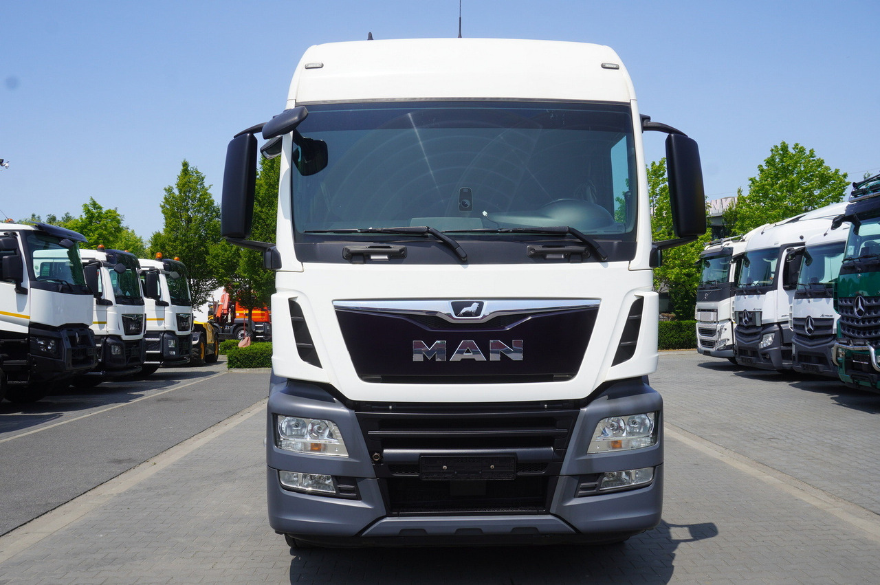 MAN TGS 35.420 8x2 / Chassis 6.4 m / 3 steered axles leasing MAN TGS 35.420 8x2 / Chassis 6.4 m / 3 steered axles: picture 8