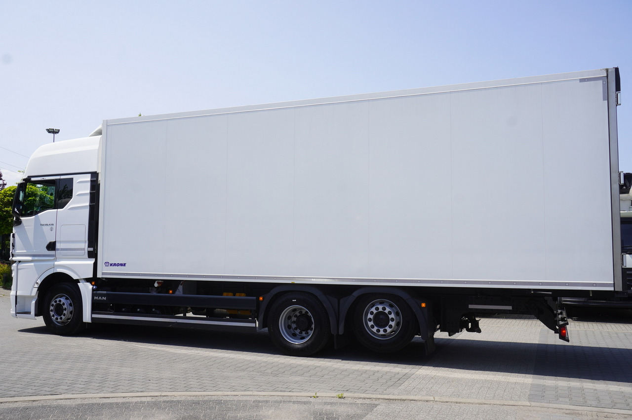 MAN TGX 26.470 / 2022 / Krone Refrigerator 40 EPAL Multitemp Dopplestock / Carrier Supra 950 MT - Refrigerator truck: picture 5 MAN TGX 26.470 / 2022 / Krone Refrigerator 40 EPAL Multitemp Dopplestock / Carrier Supra 950 MT - Refrigerator truck: picture 5