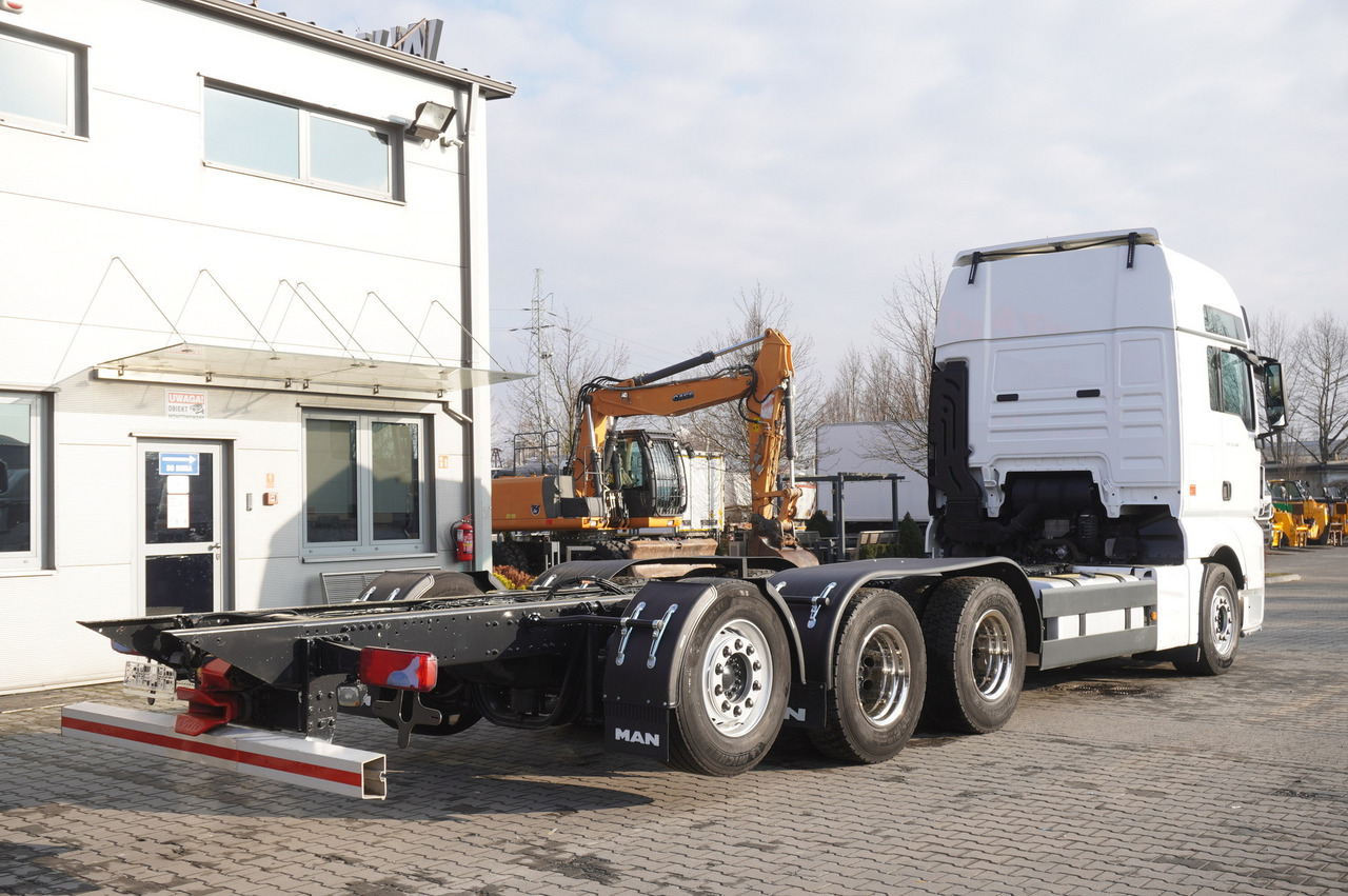MAN TGX 35.580 E6 8x4/4 - 8.8m chassis frame - Cab chassis truck: picture 5 MAN TGX 35.580 E6 8x4/4 - 8.8m chassis frame - Cab chassis truck: picture 5