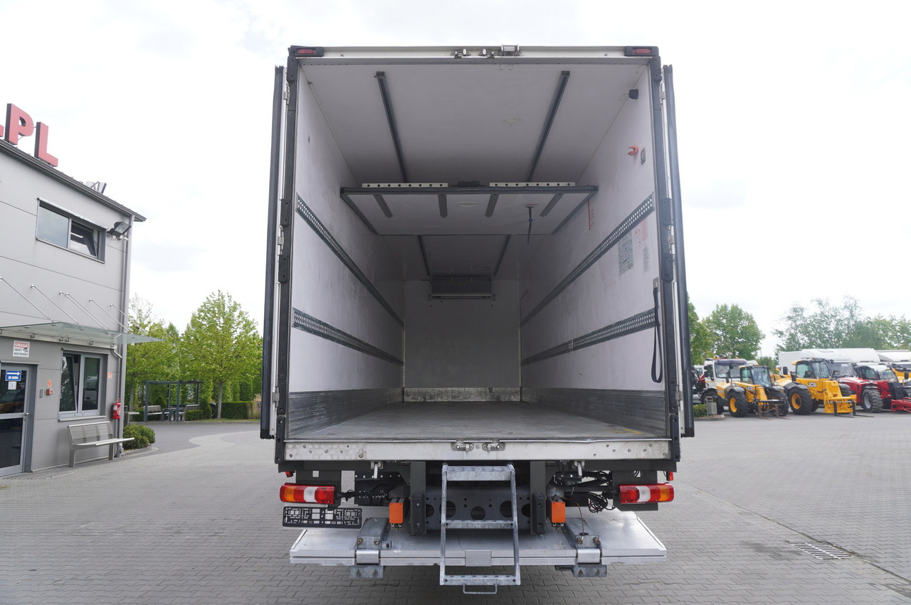 Refrigerator truck MERCEDES-BENZ Antos 1830 / Lamberet refrigerator superstructure 22 EPAL / Dhollandia lift 2000 kg: picture 6