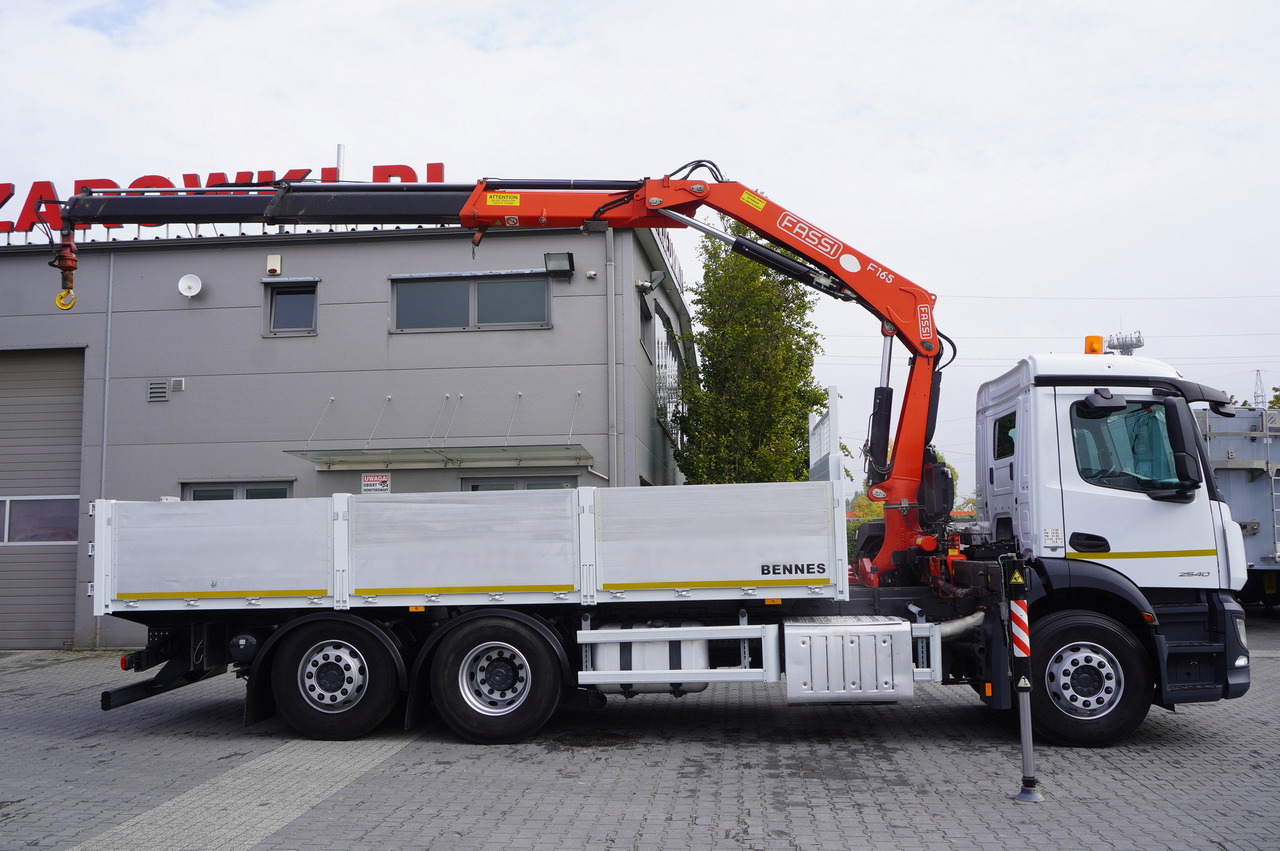 MERCEDES-BENZ Antos 2540 / Flatbed 15 EPAL / Fassi F165 / 6.1 t / 8 m reach / remote control / rotator / 1600 MTH / steered axle - Dropside/ Flatbed truck, Crane truck: picture 2 MERCEDES-BENZ Antos 2540 / Flatbed 15 EPAL / Fassi F165 / 6.1 t / 8 m reach / remote control / rotator / 1600 MTH / steered axle - Dropside/ Flatbed truck, Crane truck: picture 2