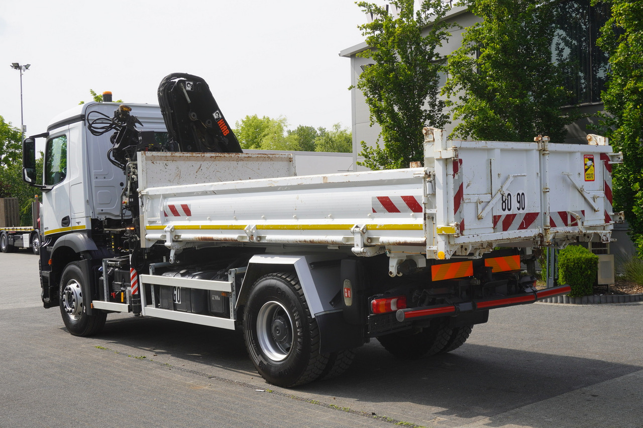 Dropside/ Flatbed truck, Crane truck MERCEDES-BENZ Arocs 1833 / 87,000 km!!! / Hds HIAB X-DUO 128 B-2 / three-sided tipper: picture 6