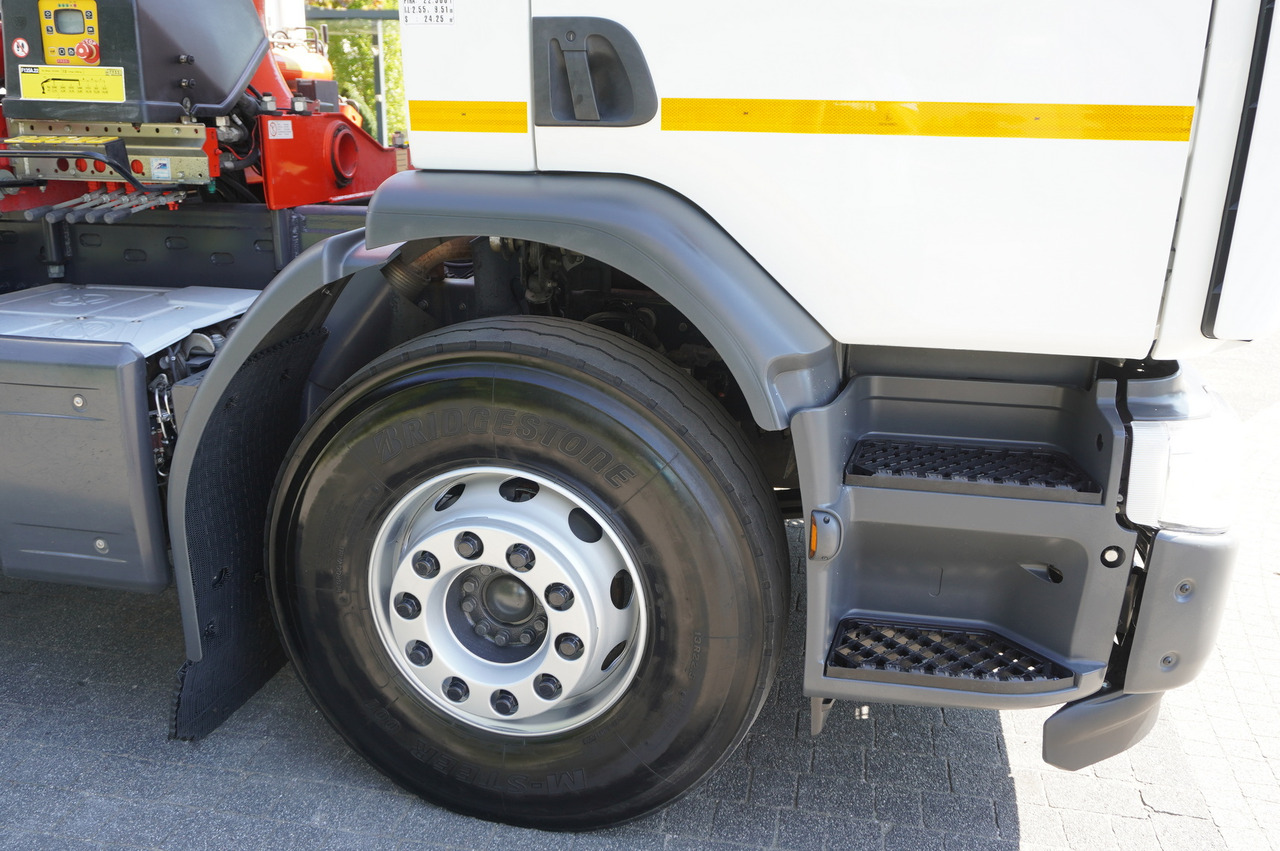 Dropside/ Flatbed truck, Crane truck RENAULT C280 DTI 8 / FASSI crane 5.6 T / range 8 m / Flatbed 15 EPAL: picture 16 Dropside/ Flatbed truck, Crane truck RENAULT C280 DTI 8 / FASSI crane 5.6 T / range 8 m / Flatbed 15 EPAL: picture 16