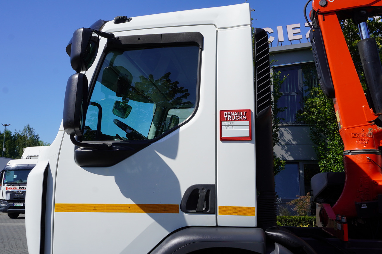 Dropside/ Flatbed truck, Crane truck RENAULT C280 DTI 8 / FASSI crane 5.6 T / range 8 m / Flatbed 15 EPAL: picture 19 Dropside/ Flatbed truck, Crane truck RENAULT C280 DTI 8 / FASSI crane 5.6 T / range 8 m / Flatbed 15 EPAL: picture 19