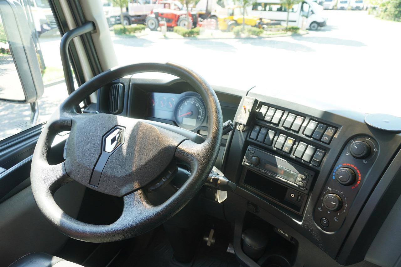 Dropside/ Flatbed truck, Crane truck RENAULT C320 P 4x2 / FASSI crane 6.2 T / range 10 m / Flatbed 15 EPAL / 50 tho. km!: picture 15