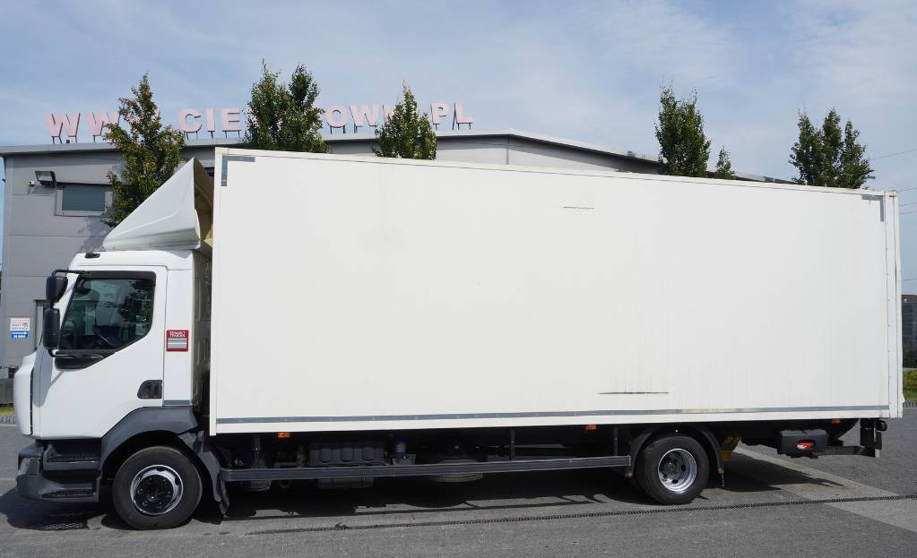 RENAULT D12 E6 / Container 18 pallets / tail lift - Box truck: picture 2 RENAULT D12 E6 / Container 18 pallets / tail lift - Box truck: picture 2