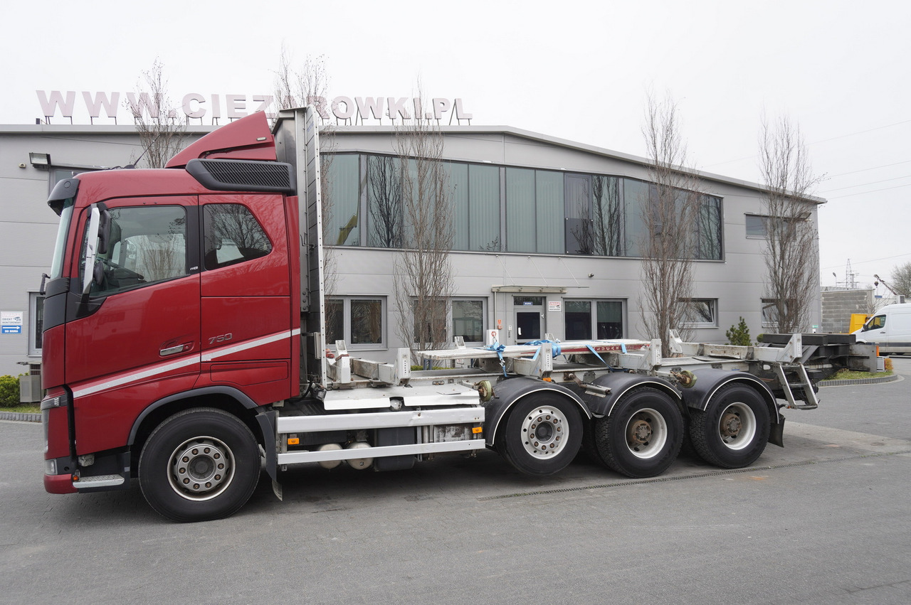 VOLVO FH16 750 / Frame 8 m / 750 HP! / 2021 / stanchion superstructure - Timber truck: picture 4 VOLVO FH16 750 / Frame 8 m / 750 HP! / 2021 / stanchion superstructure - Timber truck: picture 4