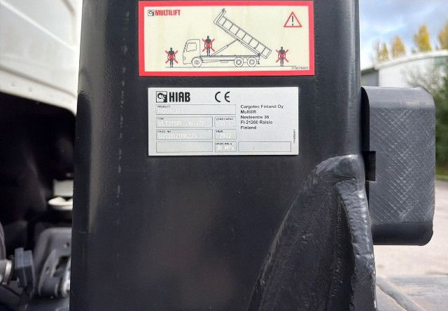 Hook lift truck VOLVO FM 460 6X2*4 / HIAB ULT21S61 hooklift / 50 tho. km! / 2022: picture 11