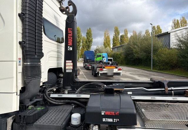 Hook lift truck VOLVO FM 460 6X2*4 / HIAB ULT21S61 hooklift / 50 tho. km! / 2022: picture 10