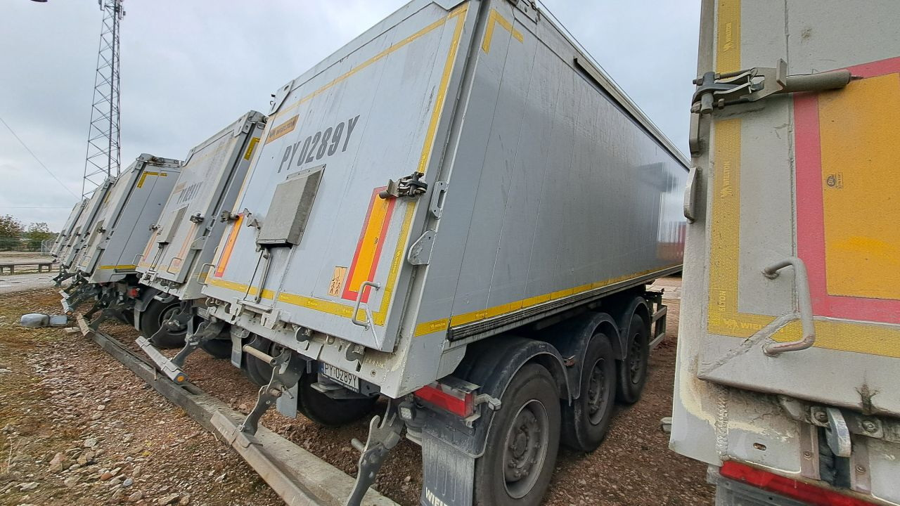 WIELTON NW-3 / weight 6.2 t / capacity 38m3 / Electrically folded roof / Teflon / 20 units, 2022 - Tipper semi-trailer: picture 4 WIELTON NW-3 / weight 6.2 t / capacity 38m3 / Electrically folded roof / Teflon / 20 units, 2022 - Tipper semi-trailer: picture 4