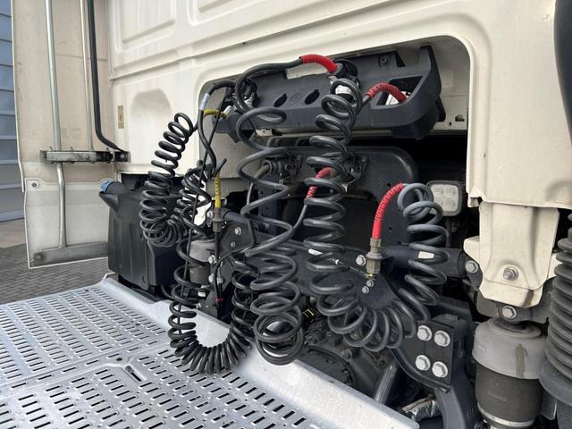 Tractor unit DAF XF 480 FT SSC Retarder Standklima 2-K Hydraulik: picture 13