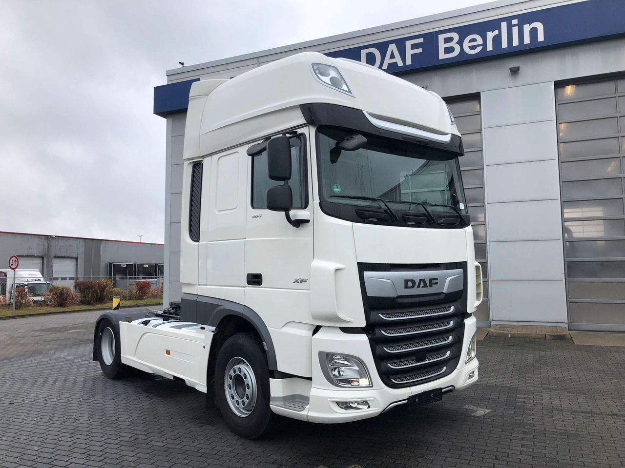 DAF XF 480 FT SSC Retarder Standklima 2x Tank 1050 L - Tractor unit: picture 2 DAF XF 480 FT SSC Retarder Standklima 2x Tank 1050 L - Tractor unit: picture 2