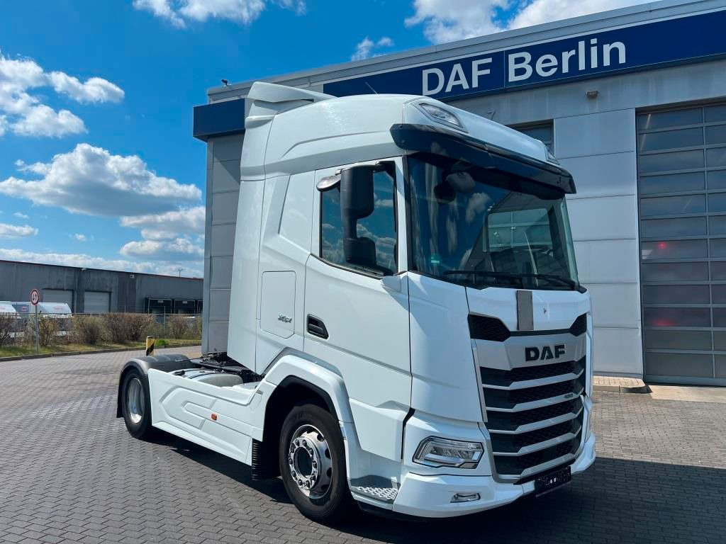 DAF XFn 480 FT Intarder 2xTank 1.105 L Vollspoiler - Tractor unit: picture 1 DAF XFn 480 FT Intarder 2xTank 1.105 L Vollspoiler - Tractor unit: picture 1