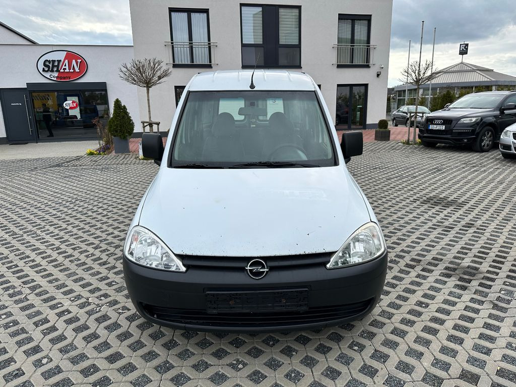 Opel Combo 1.4 TWINPORT ECOTEC Arizona - Passenger van: picture 4 Opel Combo 1.4 TWINPORT ECOTEC Arizona - Passenger van: picture 4