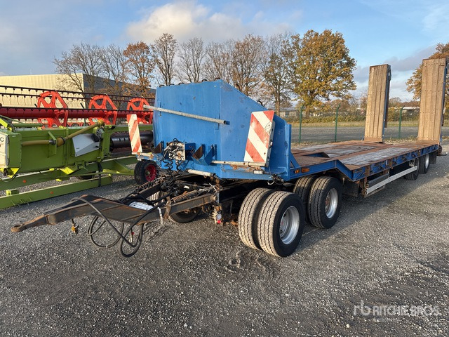2001 Langendorf TUE 32 Lowboy Trailer - Low loader trailer: picture 1 2001 Langendorf TUE 32 Lowboy Trailer - Low loader trailer: picture 1
