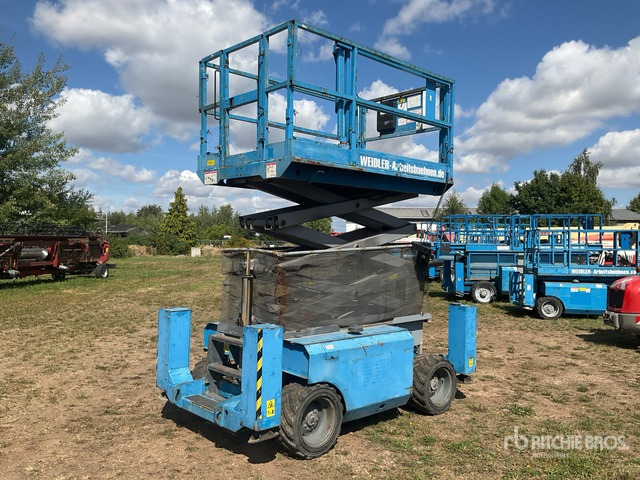 2007 Genie GS2668RT 4x4 Diesel Scissor Lift - Scissor lift: picture 2 2007 Genie GS2668RT 4x4 Diesel Scissor Lift - Scissor lift: picture 2