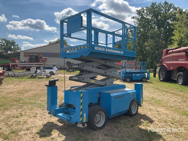 2007 Genie GS2668RT 4x4 Diesel Scissor Lift - Scissor lift: picture 4 2007 Genie GS2668RT 4x4 Diesel Scissor Lift - Scissor lift: picture 4