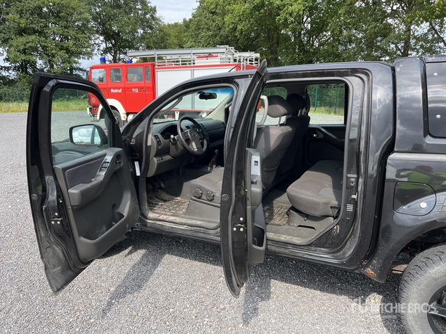 Pickup truck 2008 Nissan Navara 4x4 Dual Cab Pickup: picture 6
