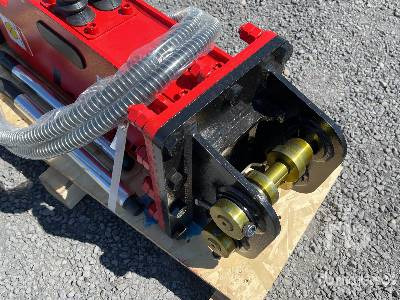 LANCINI HM-150 (Unused) - Hydraulic hammer: picture 5 LANCINI HM-150 (Unused) - Hydraulic hammer: picture 5