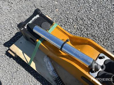 SOLMEK HM-150 (Unused) - Hydraulic hammer: picture 4 SOLMEK HM-150 (Unused) - Hydraulic hammer: picture 4