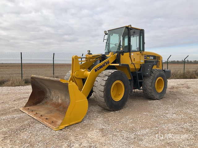 2004 Komatsu WA250-5H Wheel Loader - Wheel loader: picture 1 2004 Komatsu WA250-5H Wheel Loader - Wheel loader: picture 1