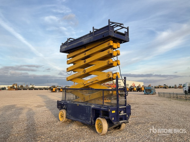 2007 JLG 180-12 Electric Scissor Lift - Scissor lift: picture 2 2007 JLG 180-12 Electric Scissor Lift - Scissor lift: picture 2