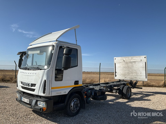 2012 Iveco Eurocargo 75E18 4x2 Cab and Chassis - Cab chassis truck: picture 2 2012 Iveco Eurocargo 75E18 4x2 Cab and Chassis - Cab chassis truck: picture 2