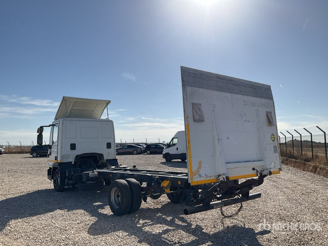 2012 Iveco Eurocargo 75E18 4x2 Cab and Chassis - Cab chassis truck: picture 3 2012 Iveco Eurocargo 75E18 4x2 Cab and Chassis - Cab chassis truck: picture 3