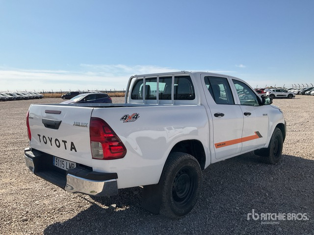 2020 Toyota Hilux 4x4 Crew Cab Pickup - Pickup truck: picture 4 2020 Toyota Hilux 4x4 Crew Cab Pickup - Pickup truck: picture 4