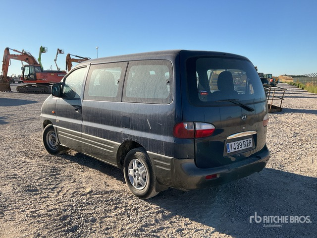 2002 Hyundai H1 6 Passenger Van - Commercial vehicle: picture 2 2002 Hyundai H1 6 Passenger Van - Commercial vehicle: picture 2