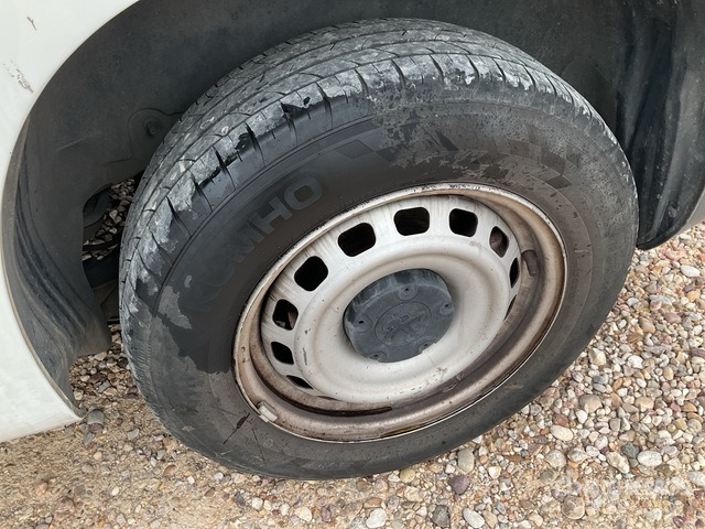 2020 Peugeot Partner Cargo Van - Commercial vehicle: picture 4 2020 Peugeot Partner Cargo Van - Commercial vehicle: picture 4