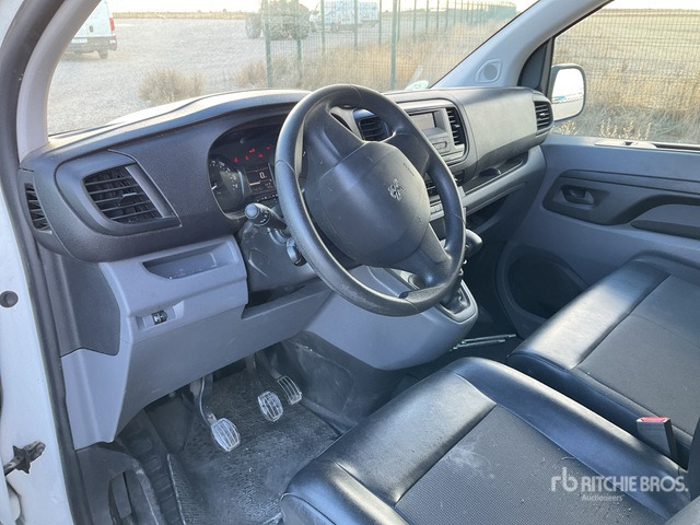 2021 Peugeot Expert Cargo Van - Commercial vehicle: picture 5 2021 Peugeot Expert Cargo Van - Commercial vehicle: picture 5
