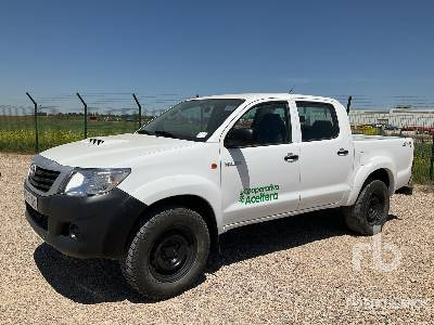 TOYOTA HILUX - Pickup truck: picture 1 TOYOTA HILUX - Pickup truck: picture 1