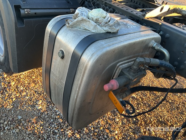 2015 Mercedes-Benz Arocs 2143 4x2 S/A Sleeper Truck Tractor - Tractor unit: picture 5 2015 Mercedes-Benz Arocs 2143 4x2 S/A Sleeper Truck Tractor - Tractor unit: picture 5