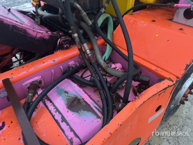 Terminal tractor 1999 CVS TT2516V Terminal Tractor :Misc. Truck: picture 6