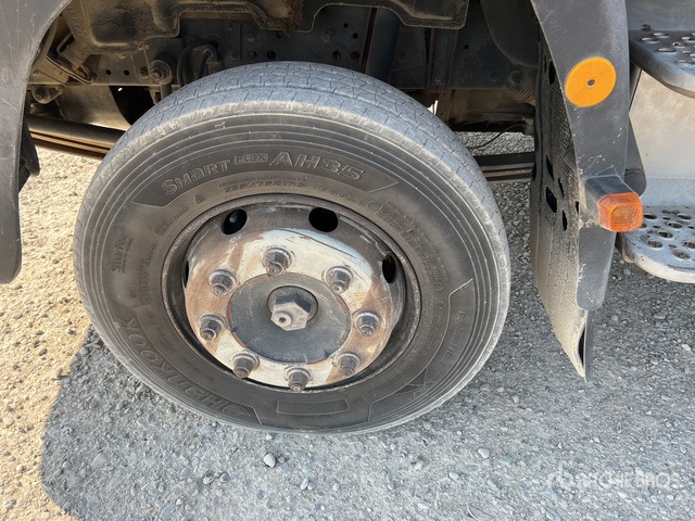 2002 Iveco Eurocargo 80E15 2002 PM 5022 2500 kg on Crew Cab Dump Truck with Crane - Flail mower/ Mulcher: picture 5 2002 Iveco Eurocargo 80E15 2002 PM 5022 2500 kg on Crew Cab Dump Truck with Crane - Flail mower/ Mulcher: picture 5