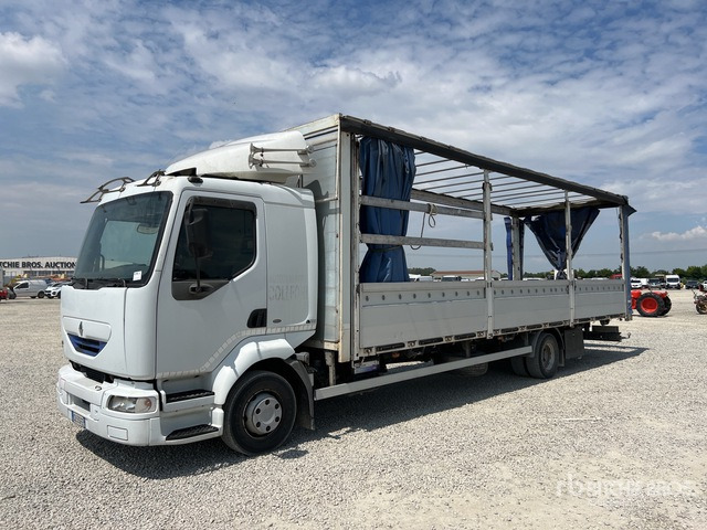 2002 Renault Midlum 4x2 Curtain Side Truck - Flail mower/ Mulcher: picture 2 2002 Renault Midlum 4x2 Curtain Side Truck - Flail mower/ Mulcher: picture 2