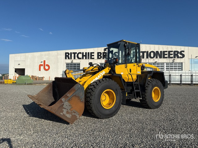 2003 Komatsu WA250-5 Pala gommata - Wheel loader: picture 1 2003 Komatsu WA250-5 Pala gommata - Wheel loader: picture 1