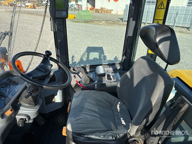 2003 Komatsu WA250-5 Pala gommata - Wheel loader: picture 5 2003 Komatsu WA250-5 Pala gommata - Wheel loader: picture 5