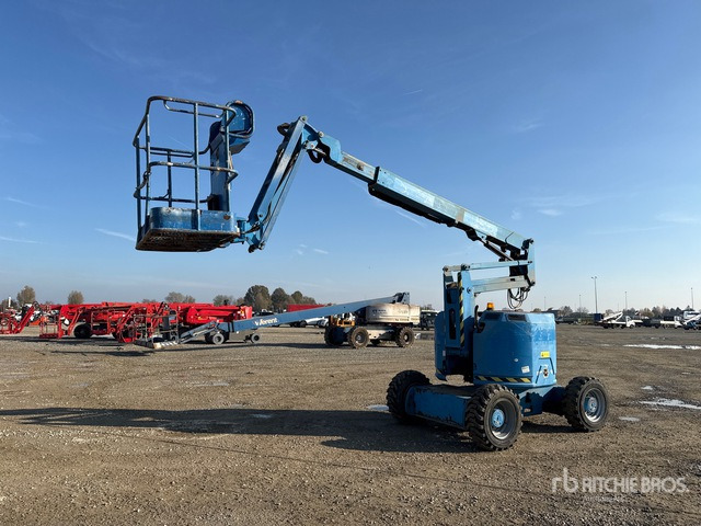 2004 Genie Z-34/22 Diesel Articulating Boom Lift - Articulated boom: picture 1 2004 Genie Z-34/22 Diesel Articulating Boom Lift - Articulated boom: picture 1
