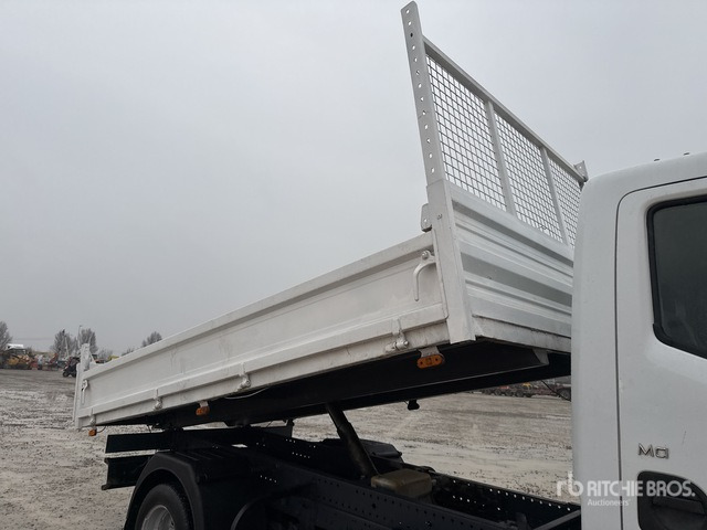 2009 Renault Maxity 4x2 Dump Truck: Light Duty - Tipper: picture 5 2009 Renault Maxity 4x2 Dump Truck: Light Duty - Tipper: picture 5