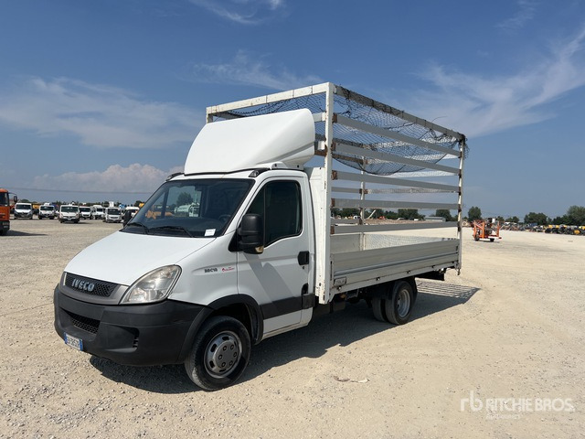 2010 Iveco Daily 35C18 Curtain Side Truck - Flail mower/ Mulcher: picture 2 2010 Iveco Daily 35C18 Curtain Side Truck - Flail mower/ Mulcher: picture 2