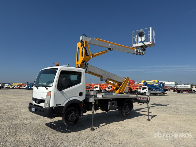 2011 Nissan Cabstar 35 - 11 2011 Multitel Pagliero MX250EX ... Bucket Truck - Truck mounted aerial platform: picture 2 2011 Nissan Cabstar 35 - 11 2011 Multitel Pagliero MX250EX ... Bucket Truck - Truck mounted aerial platform: picture 2