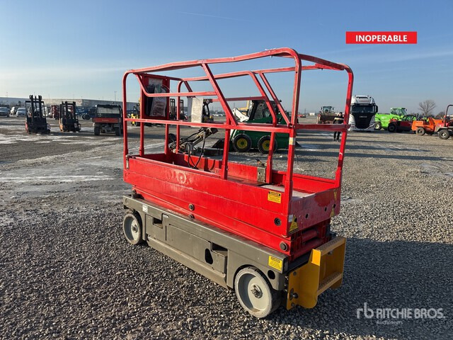 2012 Haulotte Compact 8 (Inoperable) Scissor Lift - Scissor lift: picture 1 2012 Haulotte Compact 8 (Inoperable) Scissor Lift - Scissor lift: picture 1