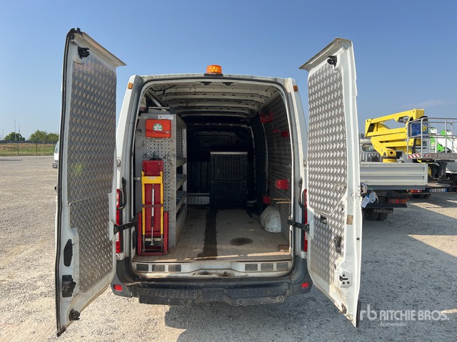 2015 Opel Movano 2.3 CDTI 125 QLI35 L3H2 E5+RWD Van Truck - Panel van: picture 5 2015 Opel Movano 2.3 CDTI 125 QLI35 L3H2 E5+RWD Van Truck - Panel van: picture 5