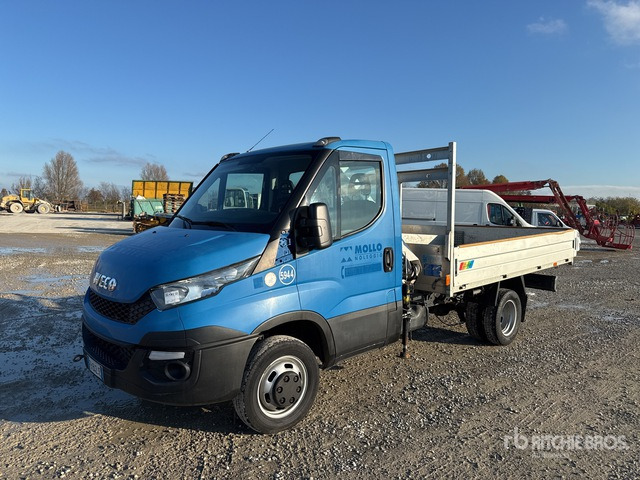 2016 Iveco 35C11 2016 Bonfiglioli P2300 L/2SI on ... Flatbed Truck with Crane - Open body delivery van: picture 1 2016 Iveco 35C11 2016 Bonfiglioli P2300 L/2SI on ... Flatbed Truck with Crane - Open body delivery van: picture 1